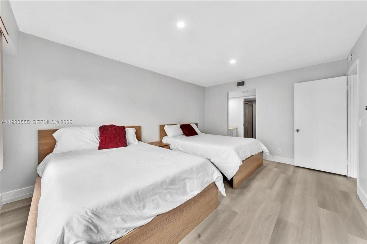 13001 SW 11th Ct, Unit 408A, Pembroke Pines, FL 33027 Photo