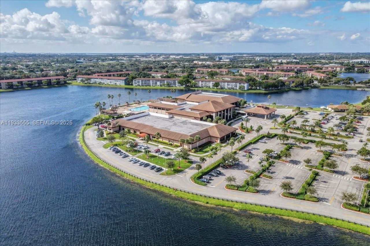 13001 SW 11th Ct, Unit 408A, Pembroke Pines, FL 33027 Photo