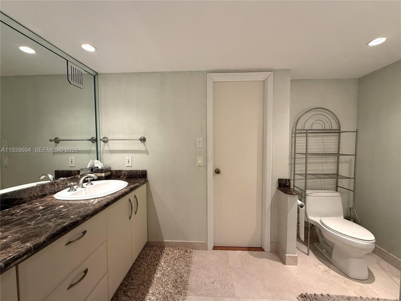 1833 S Ocean Dr, Unit 1402, Hallandale Beach, FL 33009 Photo