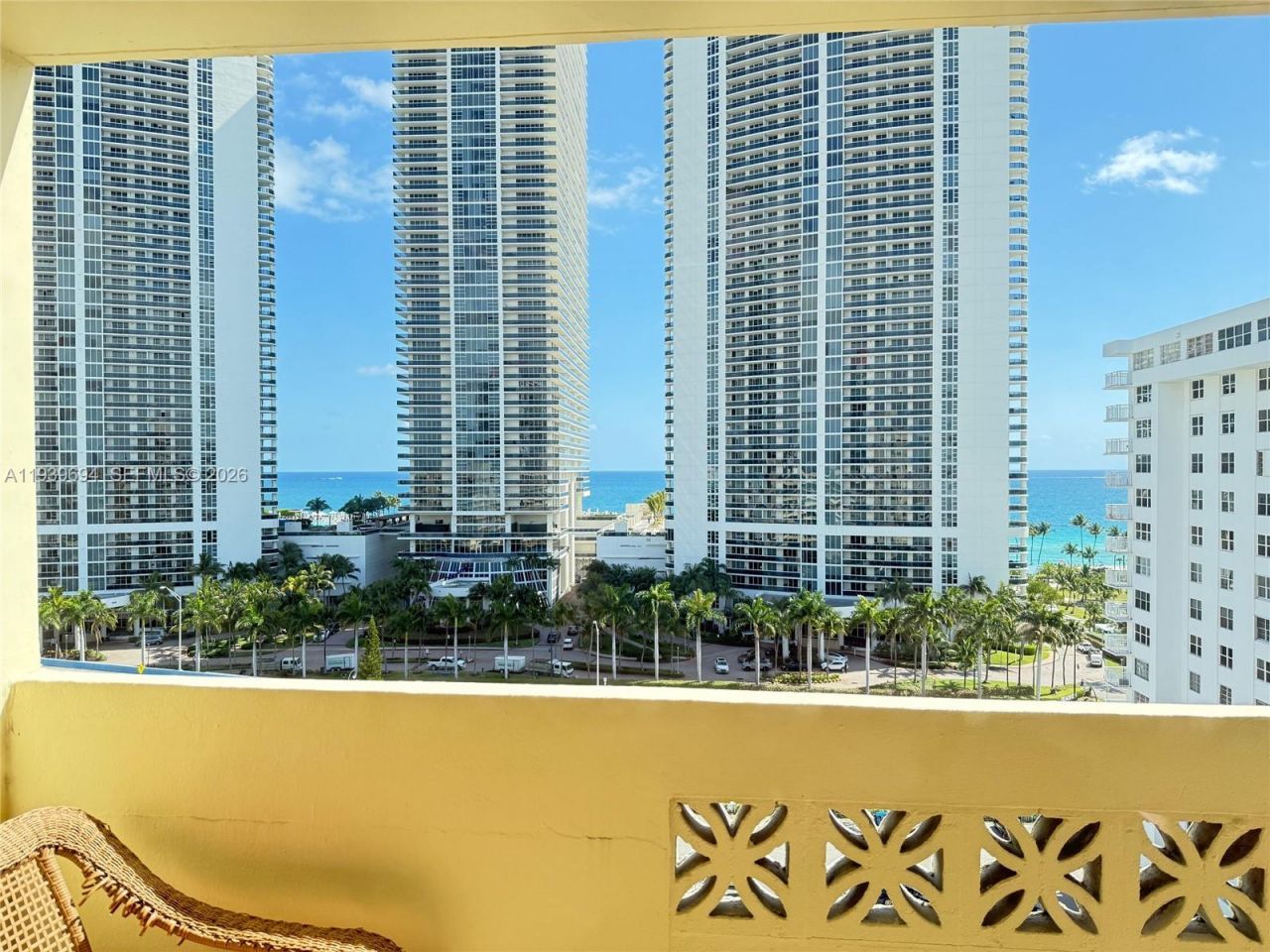 1833 S Ocean Dr, Unit 1402, Hallandale Beach, FL 33009 Photo