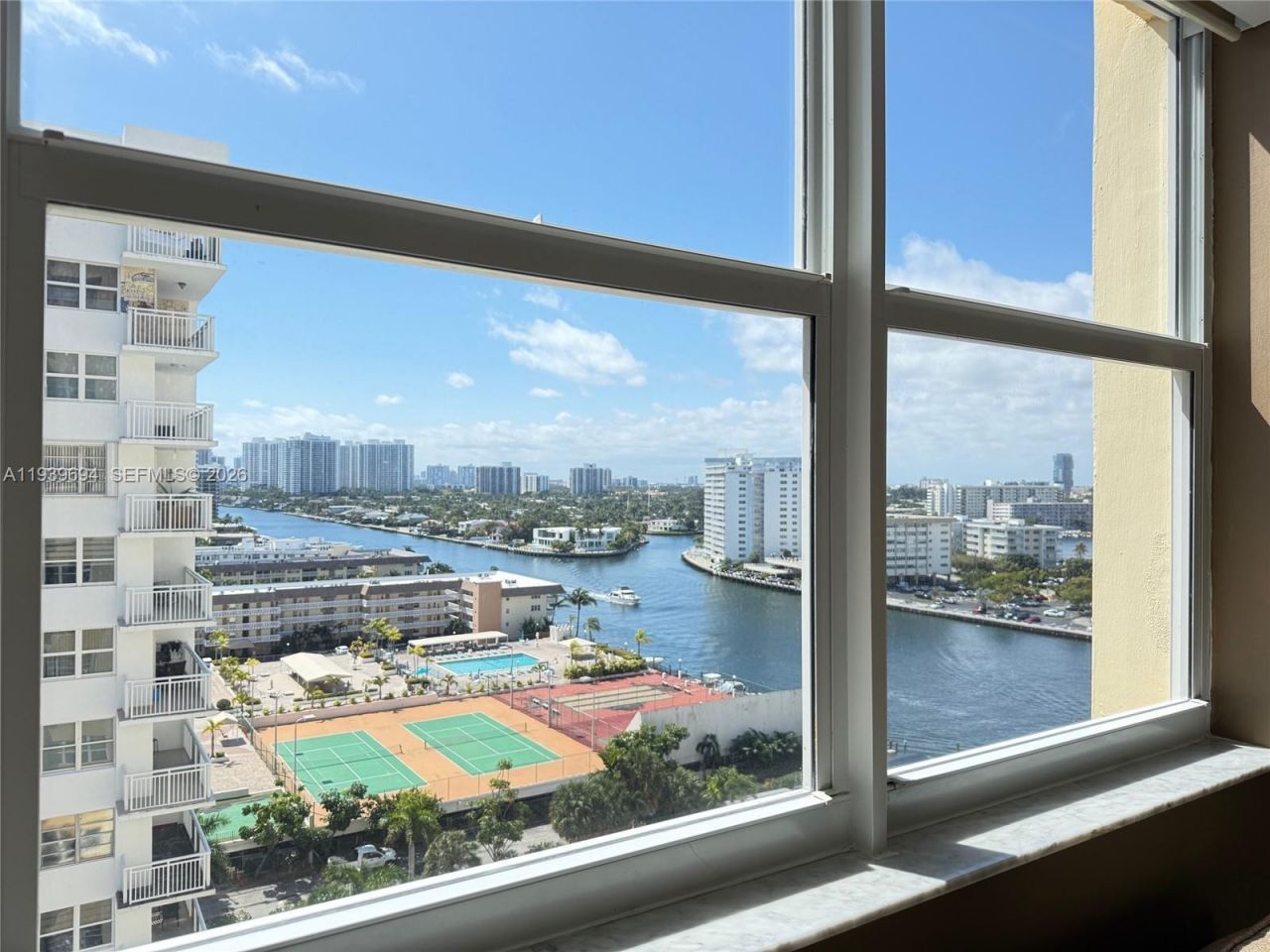 1833 S Ocean Dr, Unit 1402, Hallandale Beach, FL 33009 Photo