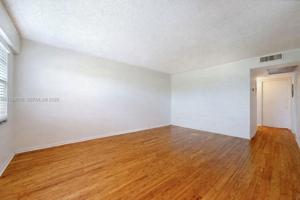 13450 SW 3rd St, Unit 408D, Pembroke Pines, FL 33027 Photo