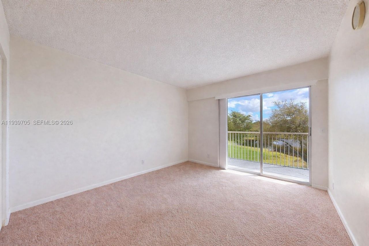 13450 SW 3rd St, Unit 408D, Pembroke Pines, FL 33027 Photo