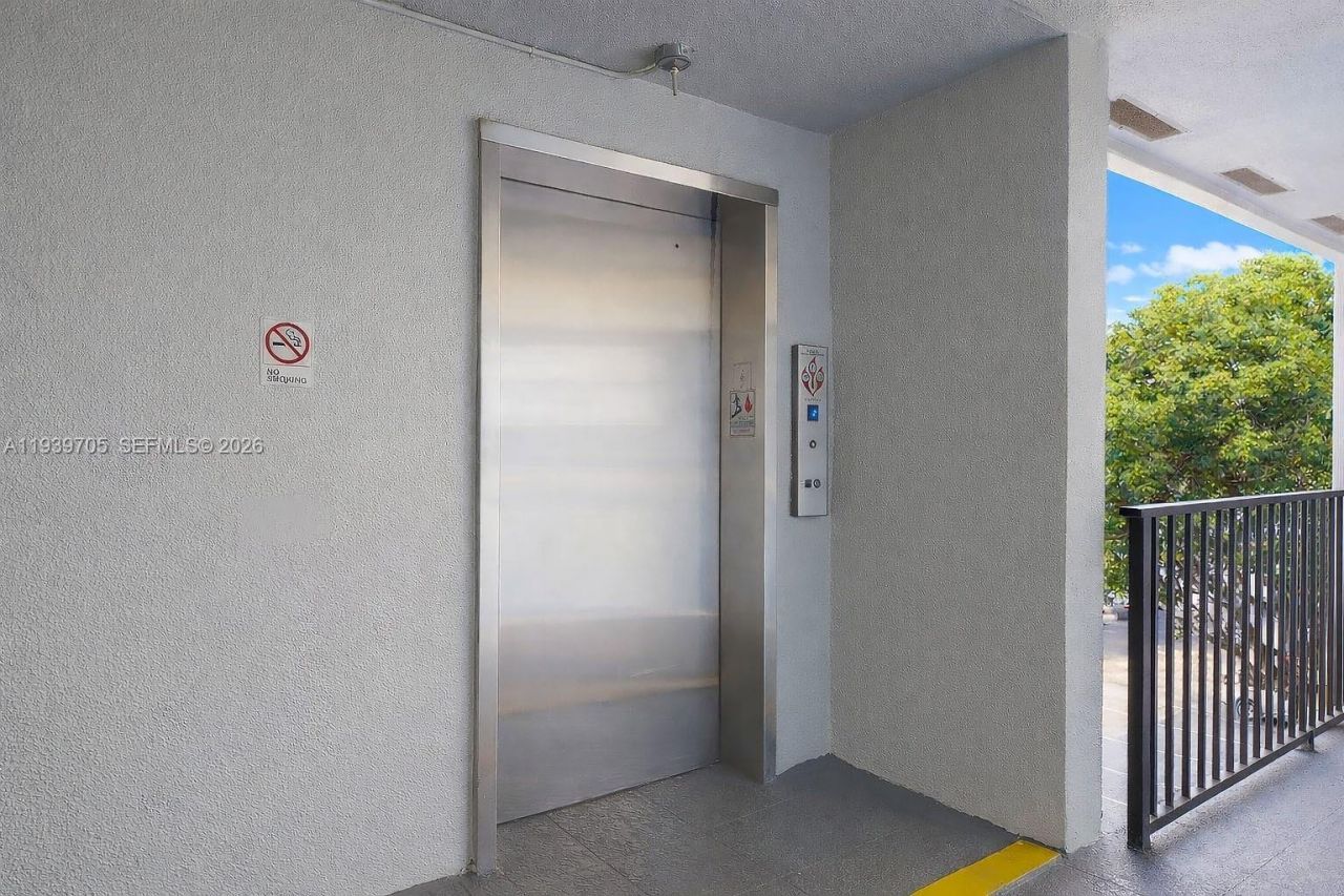 13450 SW 3rd St, Unit 408D, Pembroke Pines, FL 33027 Photo