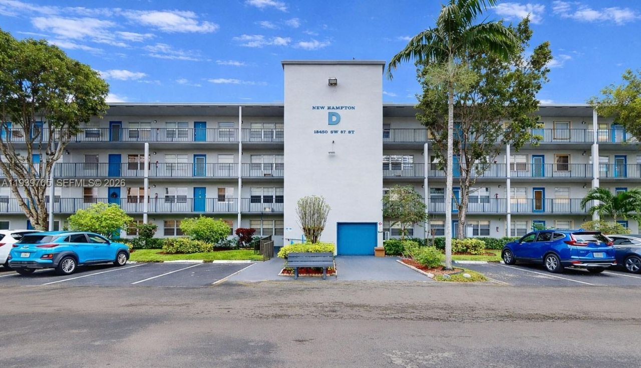 13450 SW 3rd St, Unit 408D, Pembroke Pines, FL 33027 Photo