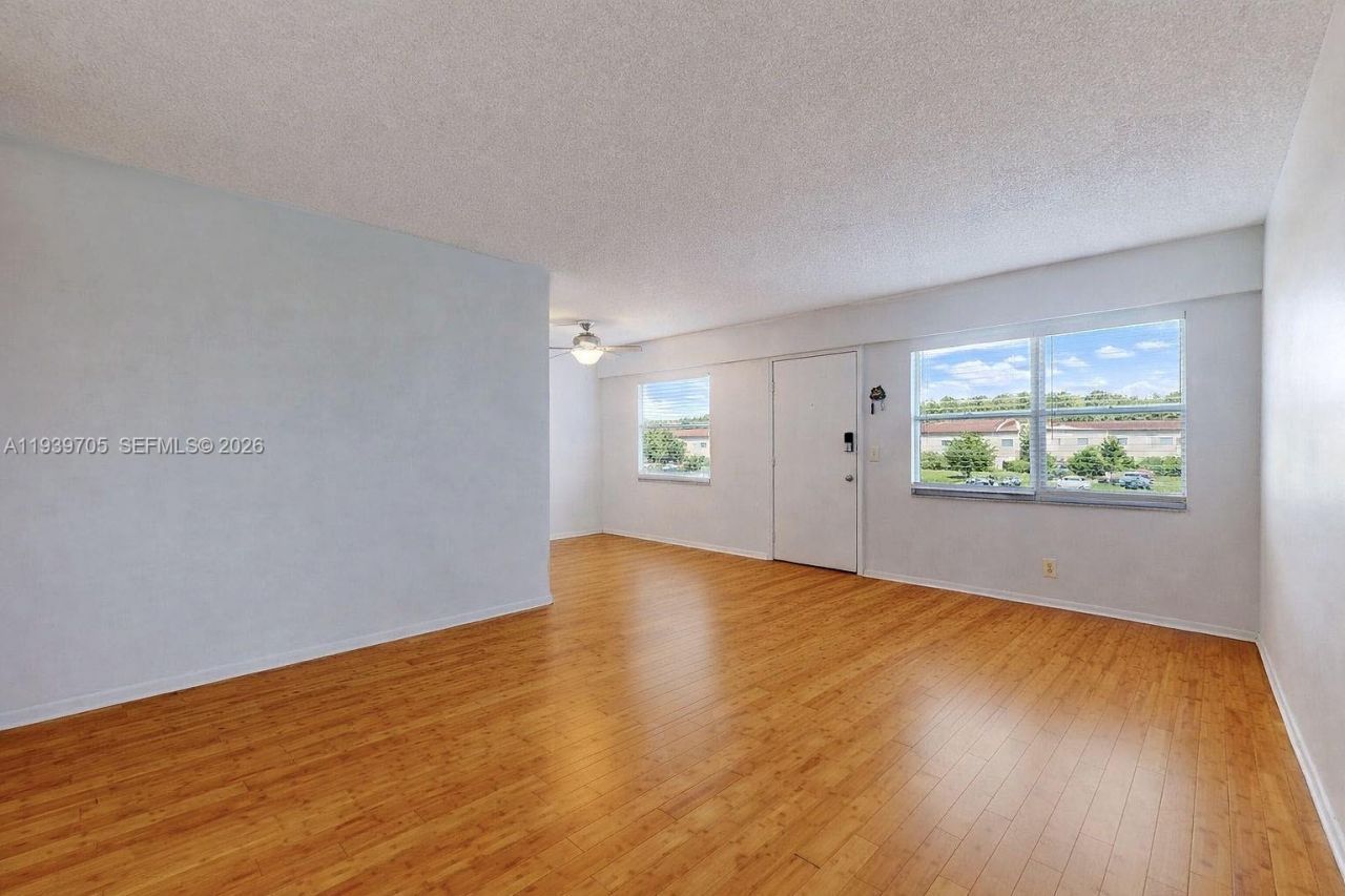 13450 SW 3rd St, Unit 408D, Pembroke Pines, FL 33027 Photo