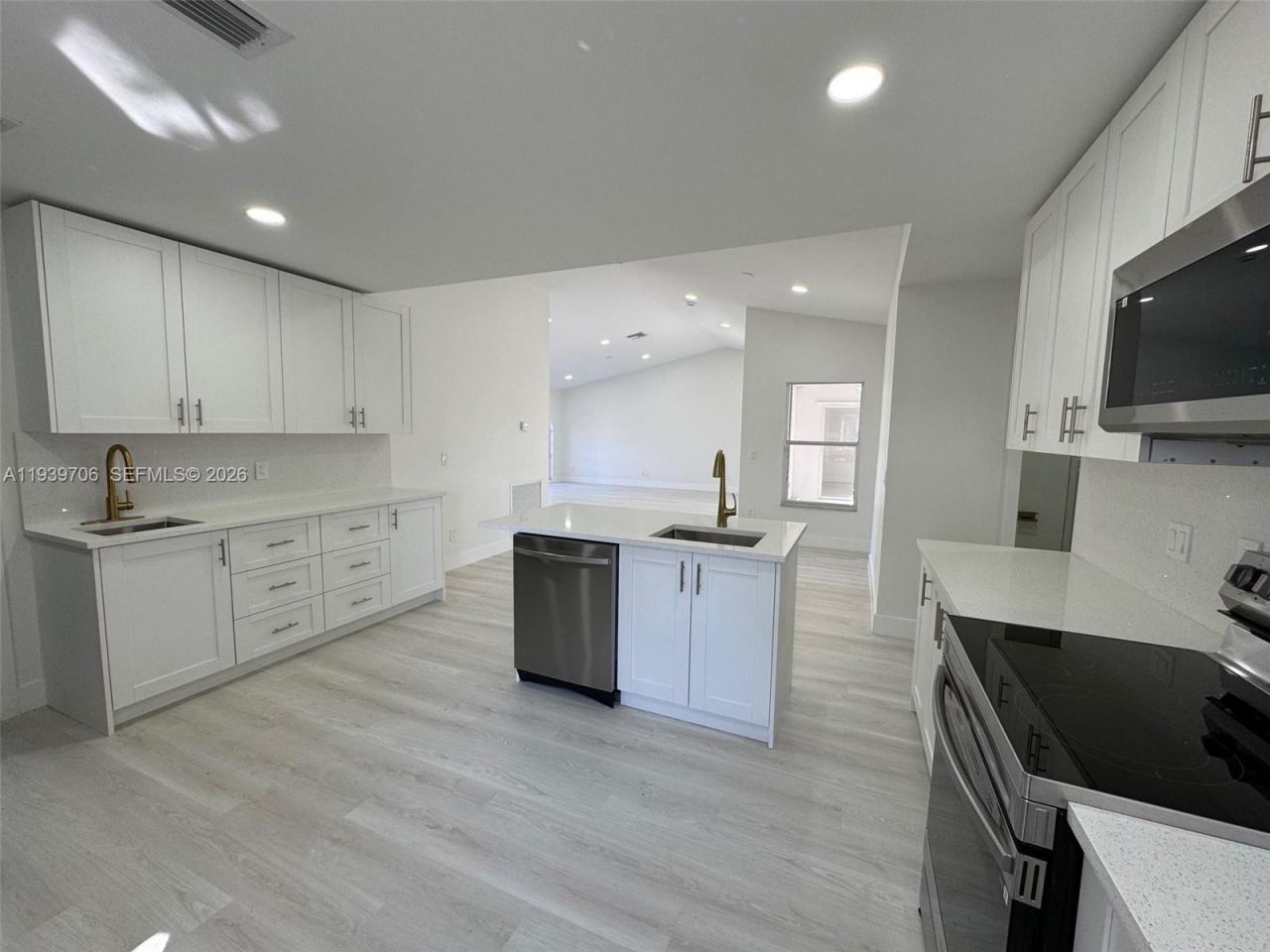 14441 Pine Lily Dr, Fort Myers, FL 33908 Photo