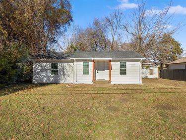 10319 Old Seagoville Road, Dallas, TX 75217