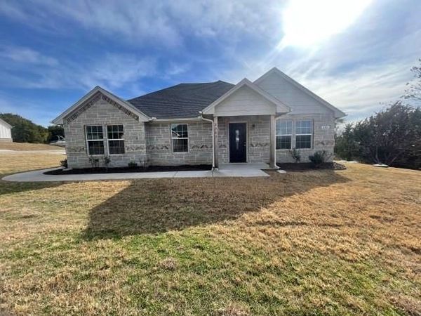 2301 Creek Drive, Granbury, TX 76048