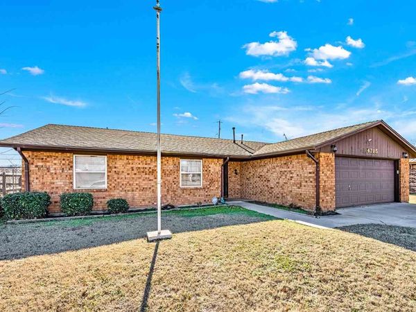 4715 SE Kincaid Ave, Lawton, OK 73501