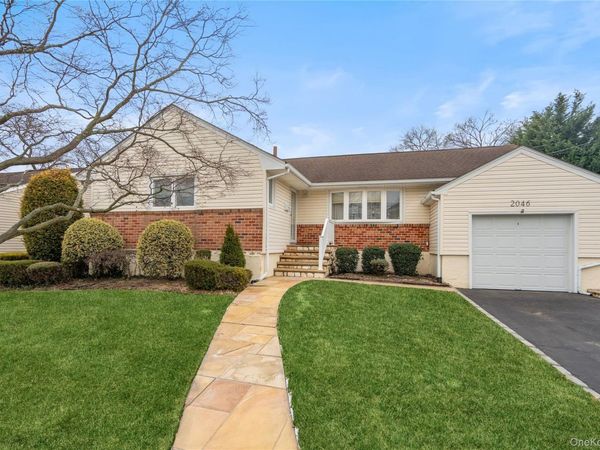 2046 Hancock Avenue, North Bellmore, NY 11710