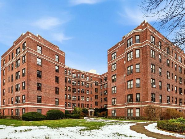 11 Alden Road, Unit 1M, Larchmont, NY 10538