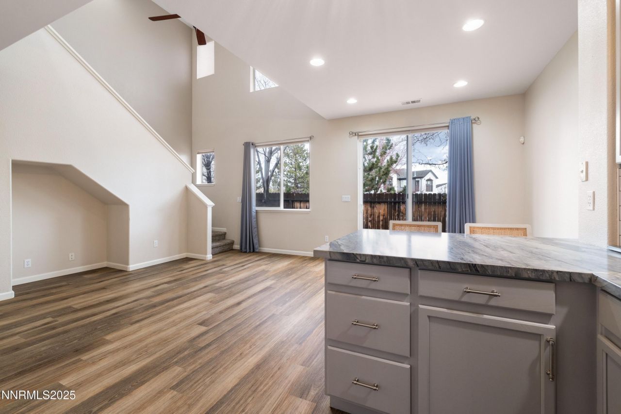 9294 Lone Wolf Circle, Reno, NV 89506 Photo