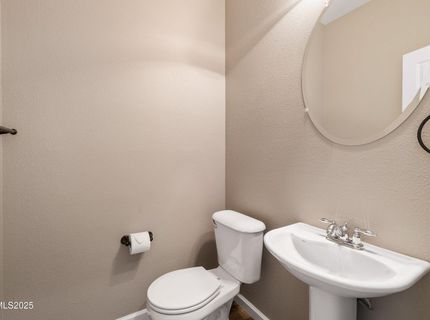 9294 Lone Wolf Circle, Reno, NV 89506 Photo