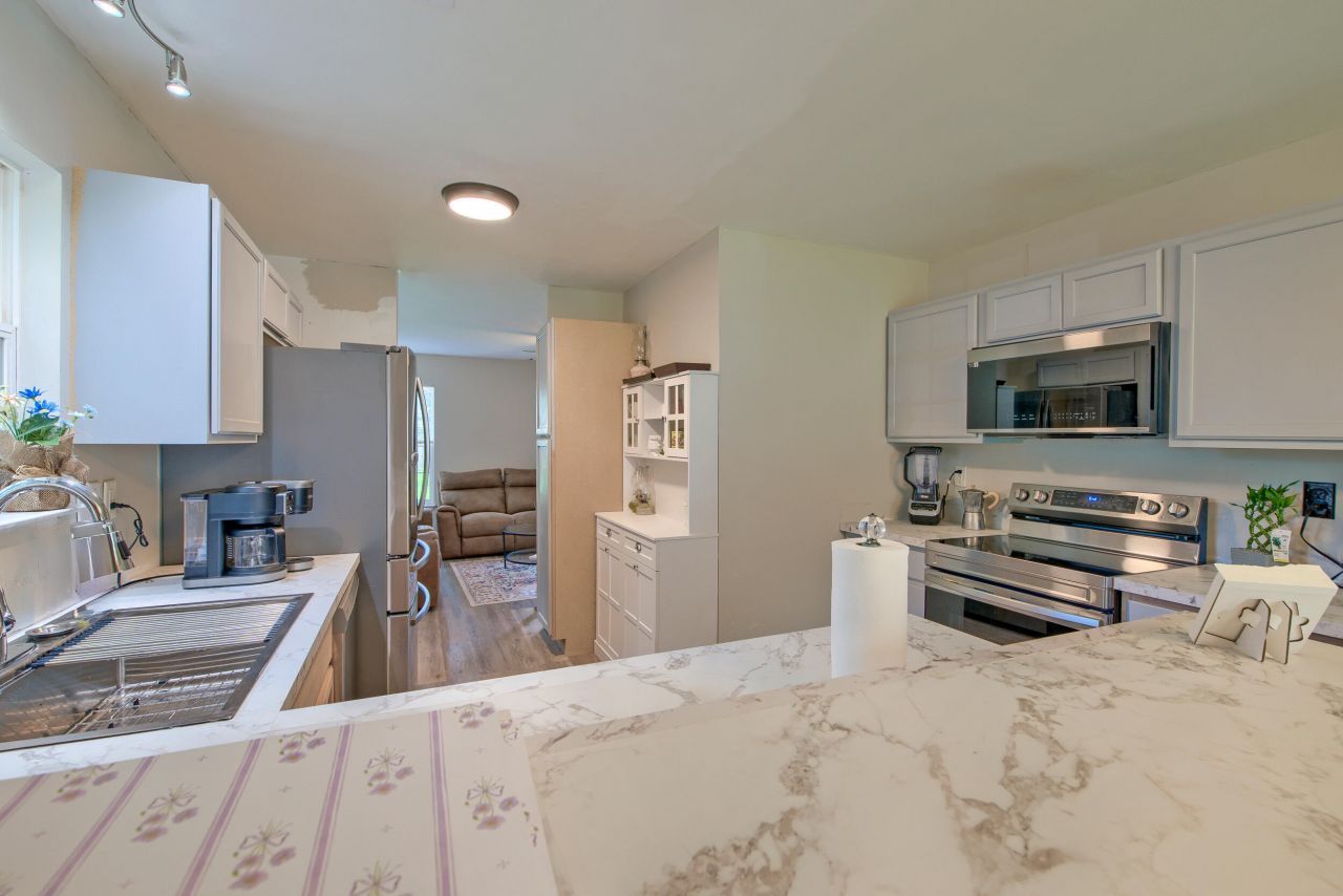 2538 Wayne Scott Court Photo 4