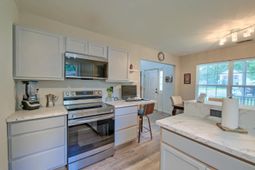 2538 Wayne Scott Court photo 4