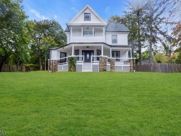 22 Orchard Hill Rd, Bernardsville, NJ 07924