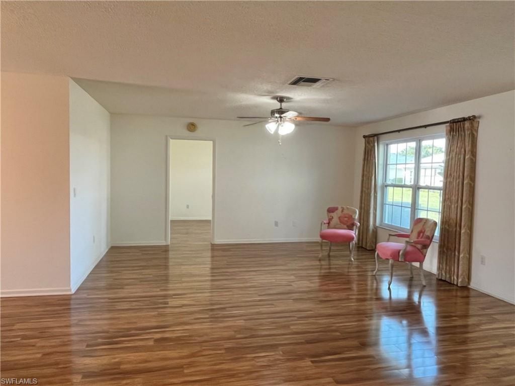 1335 Broadwater Dr, Fort Myers, FL 33919 Photo