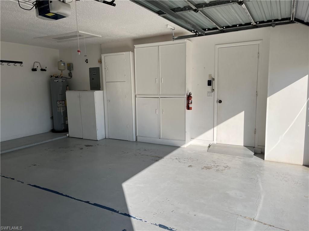 1335 Broadwater Dr, Fort Myers, FL 33919 Photo