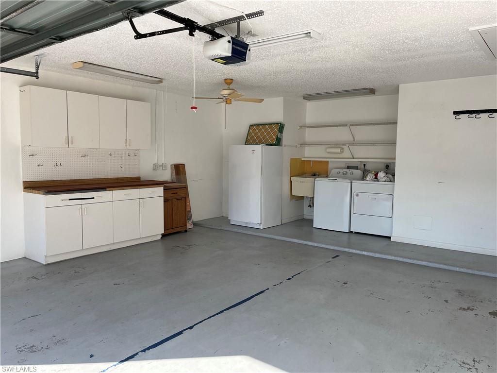 1335 Broadwater Dr, Fort Myers, FL 33919 Photo