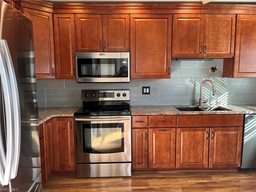 1335 Broadwater Dr, Fort Myers, FL 33919 Photo