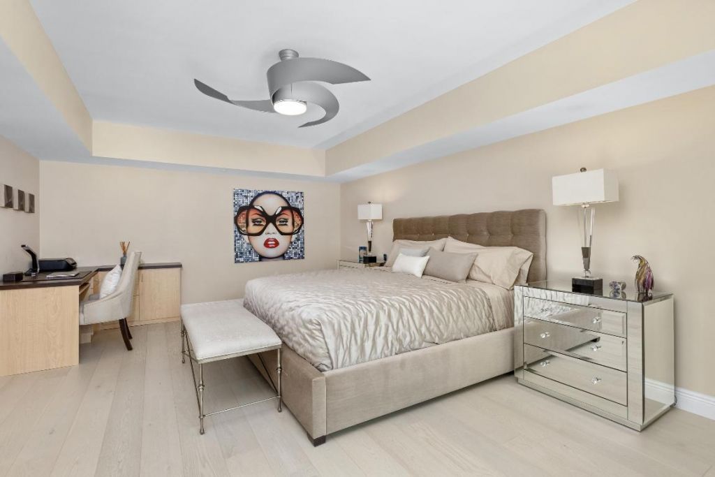 100 SE 5th Avenue, Unit 207, Boca Raton, FL 33432 Photo