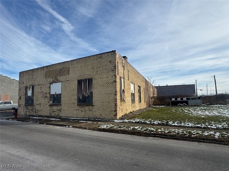 1000 Cleveland Avenue SW, Canton, OH 44707 Photo 2