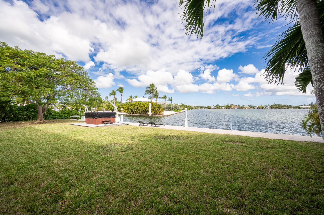 205 S Point Drive, Sugarloaf, FL 33042 Photo