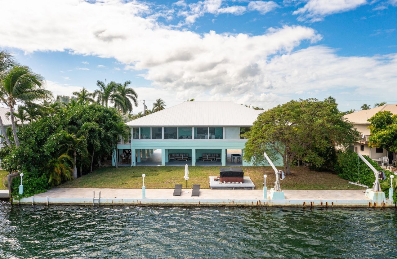 205 S Point Drive, Sugarloaf, FL 33042 Photo