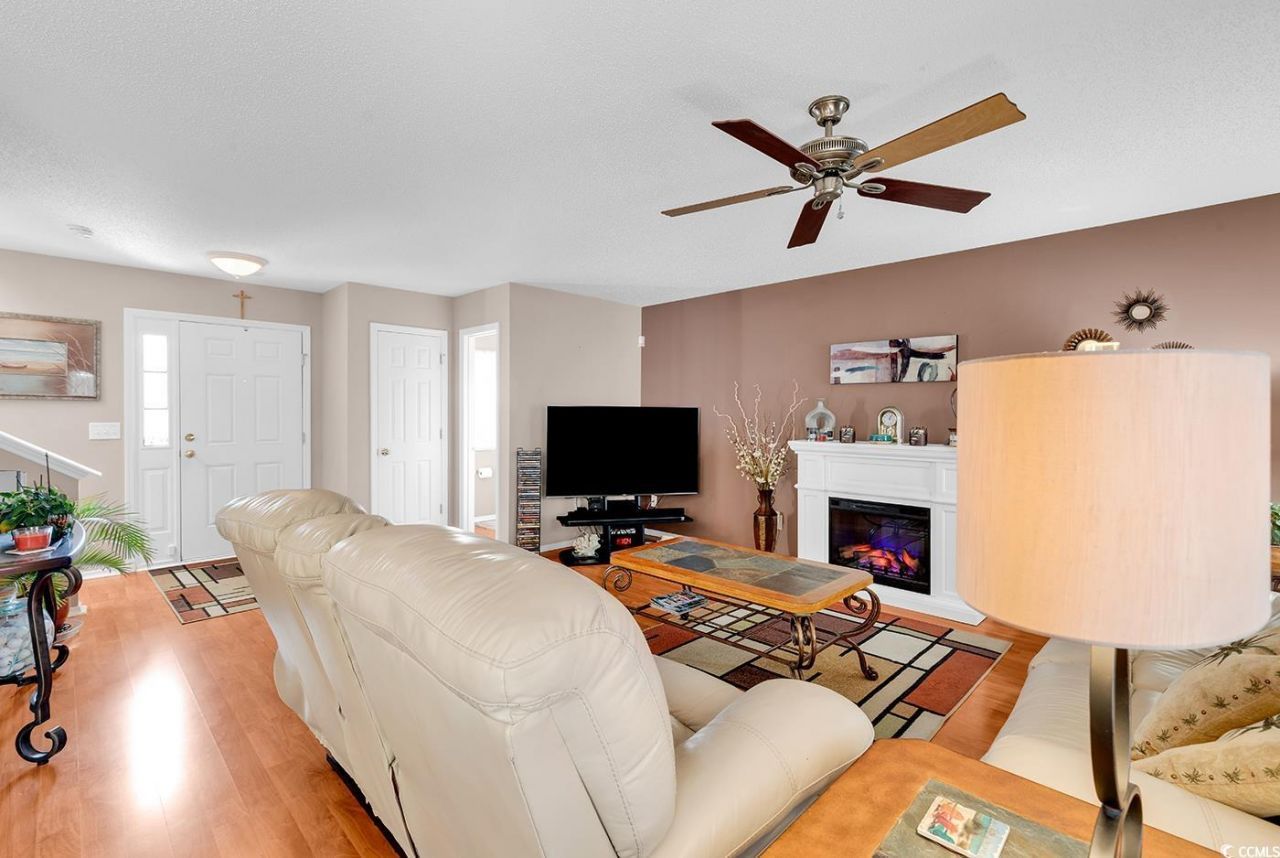 3061 Regency Oak Dr. Photo 5