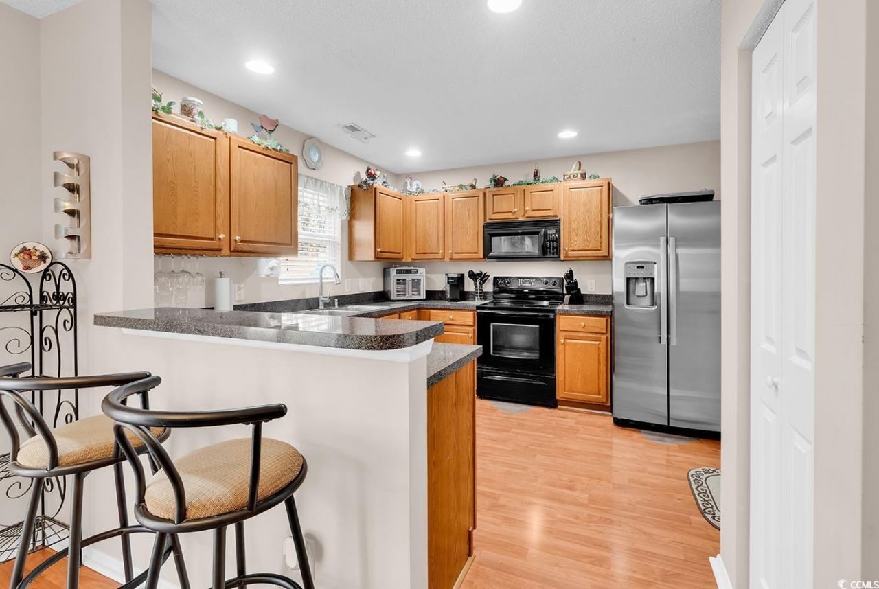 3061 Regency Oak Dr. Photo 9