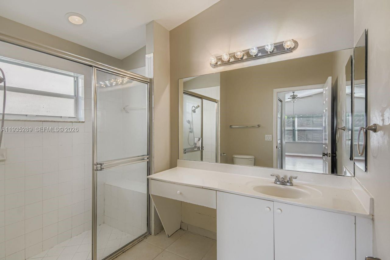 14242 NW 18th Pl, Pembroke Pines, FL 33028 Photo