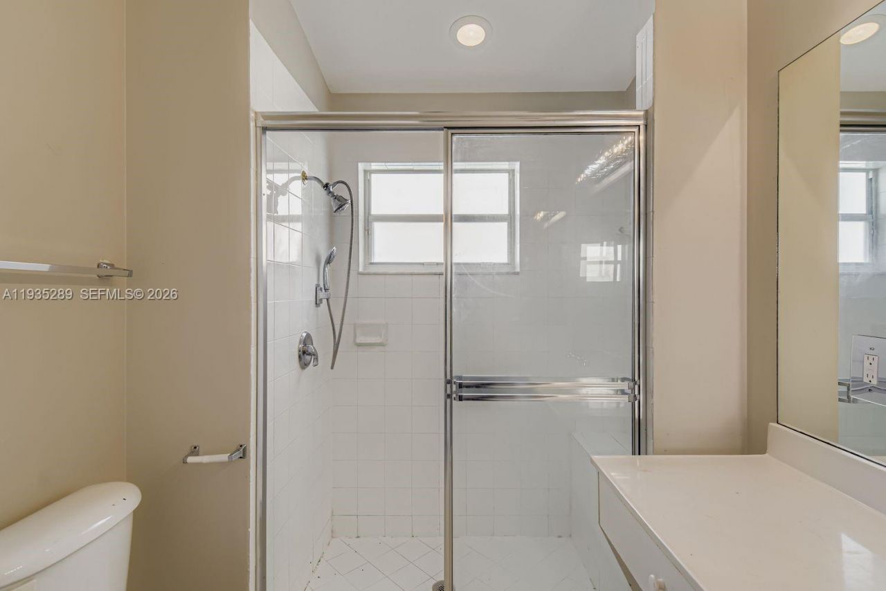 14242 NW 18th Pl, Pembroke Pines, FL 33028 Photo