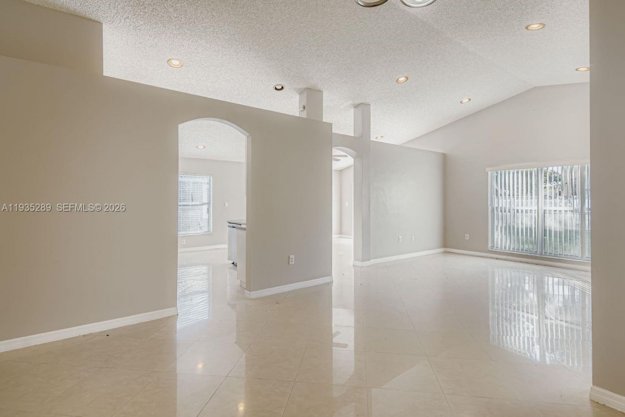 14242 NW 18th Pl, Pembroke Pines, FL 33028 Photo