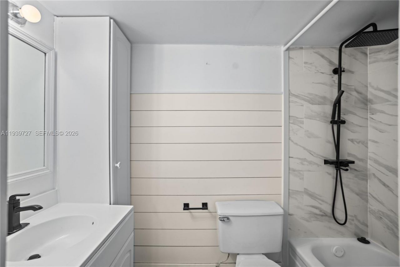 2101 Atlantic Shores Blvd , Unit 107, Hallandale Beach, FL 33009 Photo