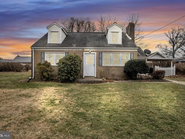 5141 SUNSET DRIVE, HARRISBURG, PA 17112