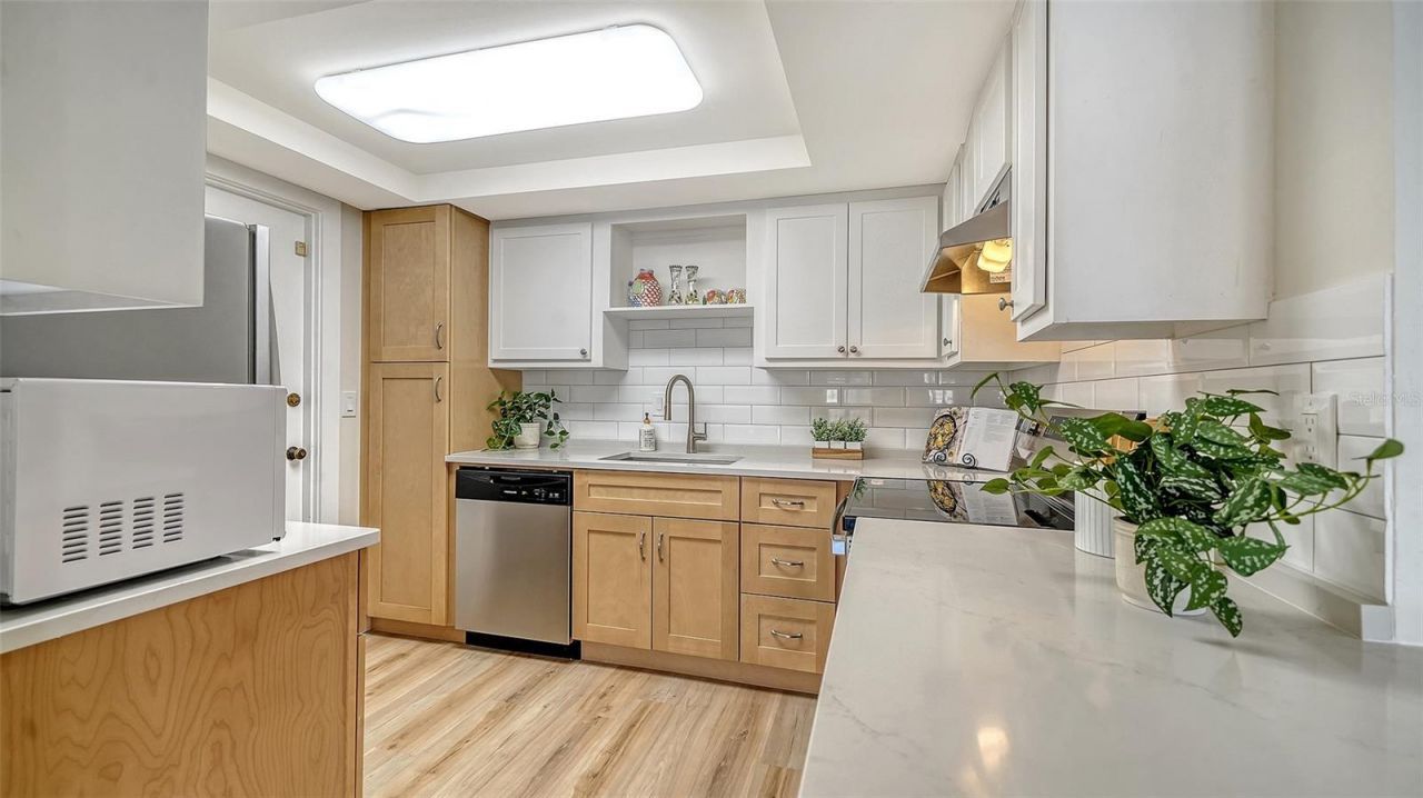 101 Whispering Sands Drive, Unit 107, Sarasota, FL 34242 Photo