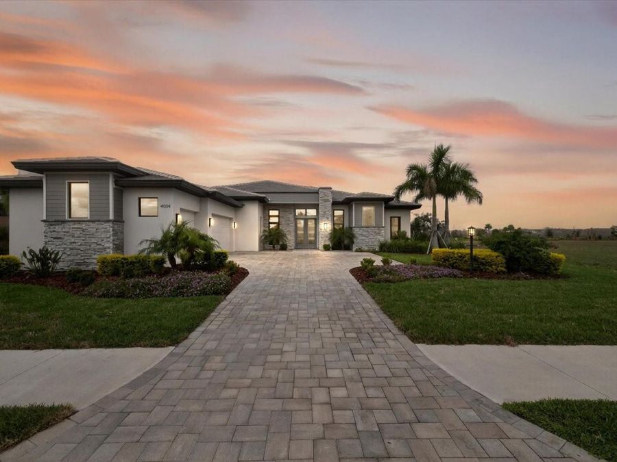 Property Image 100
