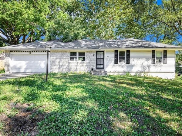 801 N Redwood Drive, Independence, MO 64056