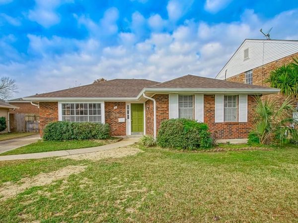 31 ANTIGUA Drive, Kenner, LA 70065