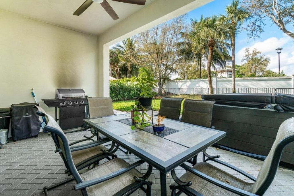 2928 Gin Berry Way, West Palm Beach, FL 33401 Photo