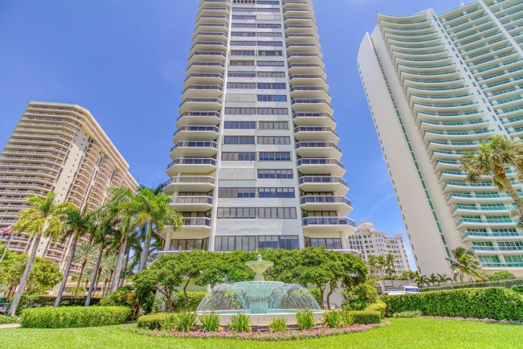 20185 E Country Club Drive, Unit 1709, Miami, FL 33180 Photo