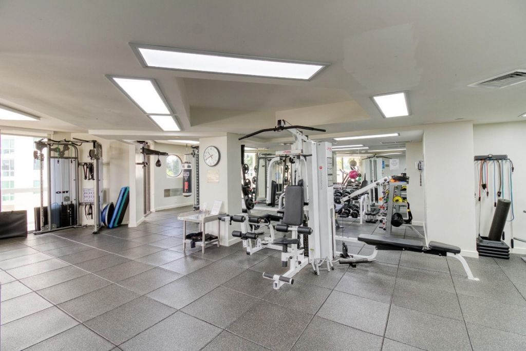 20185 E Country Club Drive, Unit 1709, Miami, FL 33180 Photo