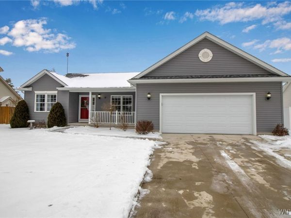 145 The Commons, Grand Island, NY 14072