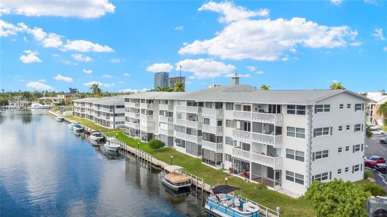 455 Paradise Isle Blvd, Unit 402, Hallandale Beach, FL 33009 Photo