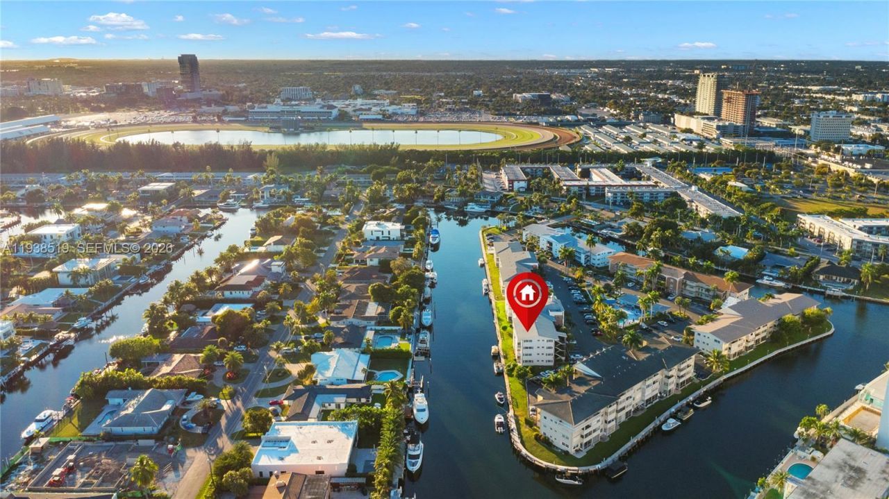 455 Paradise Isle Blvd, Unit 402, Hallandale Beach, FL 33009 Photo