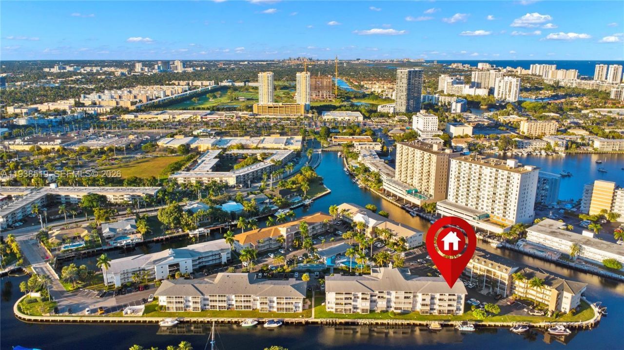 455 Paradise Isle Blvd, Unit 402, Hallandale Beach, FL 33009 Photo
