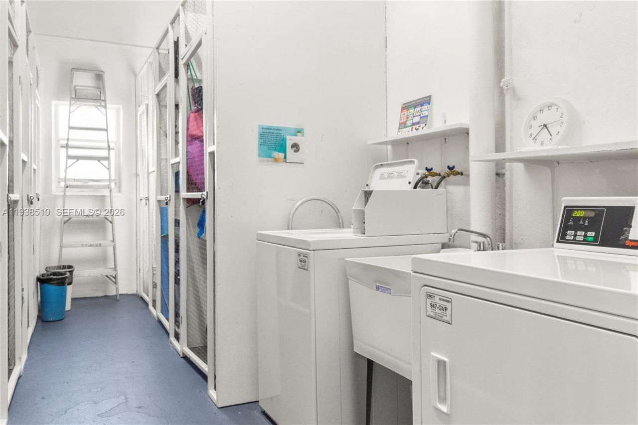 455 Paradise Isle Blvd, Unit 402, Hallandale Beach, FL 33009 Photo