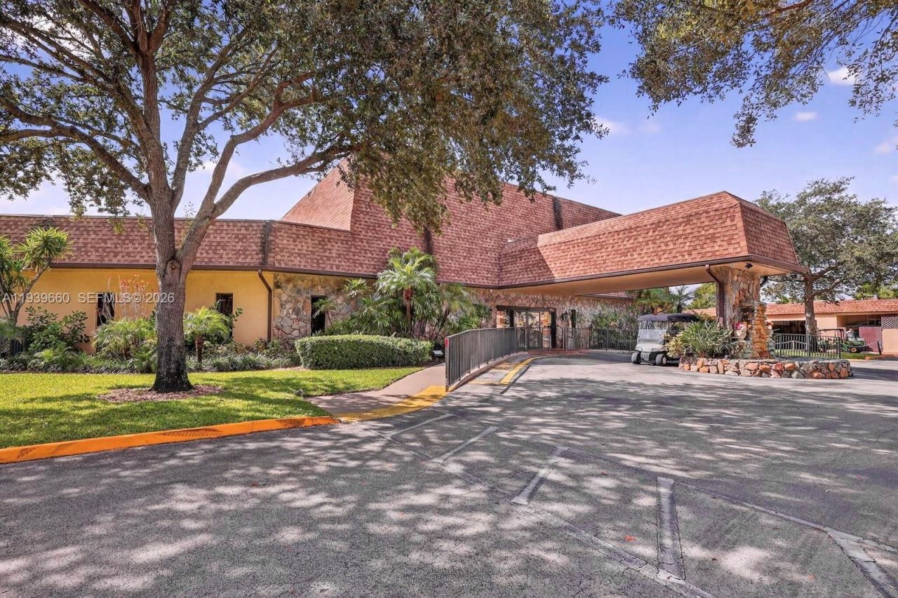 200 Ashbury Rd, Unit 203, Hollywood, FL 33024 Photo