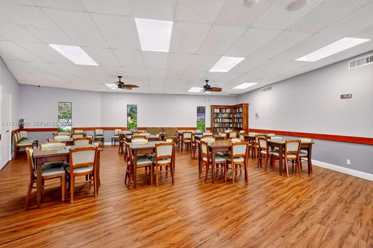 200 Ashbury Rd, Unit 203, Hollywood, FL 33024 Photo